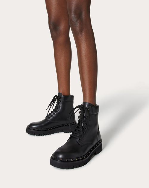 ROCKSTUD CALFSKIN COMBAT BOOT WITH MATCHING STUDS 50MM