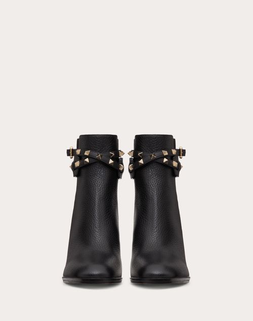 ROCKSTUD GRAINY CALFSKIN ANKLE BOOT 90 MM