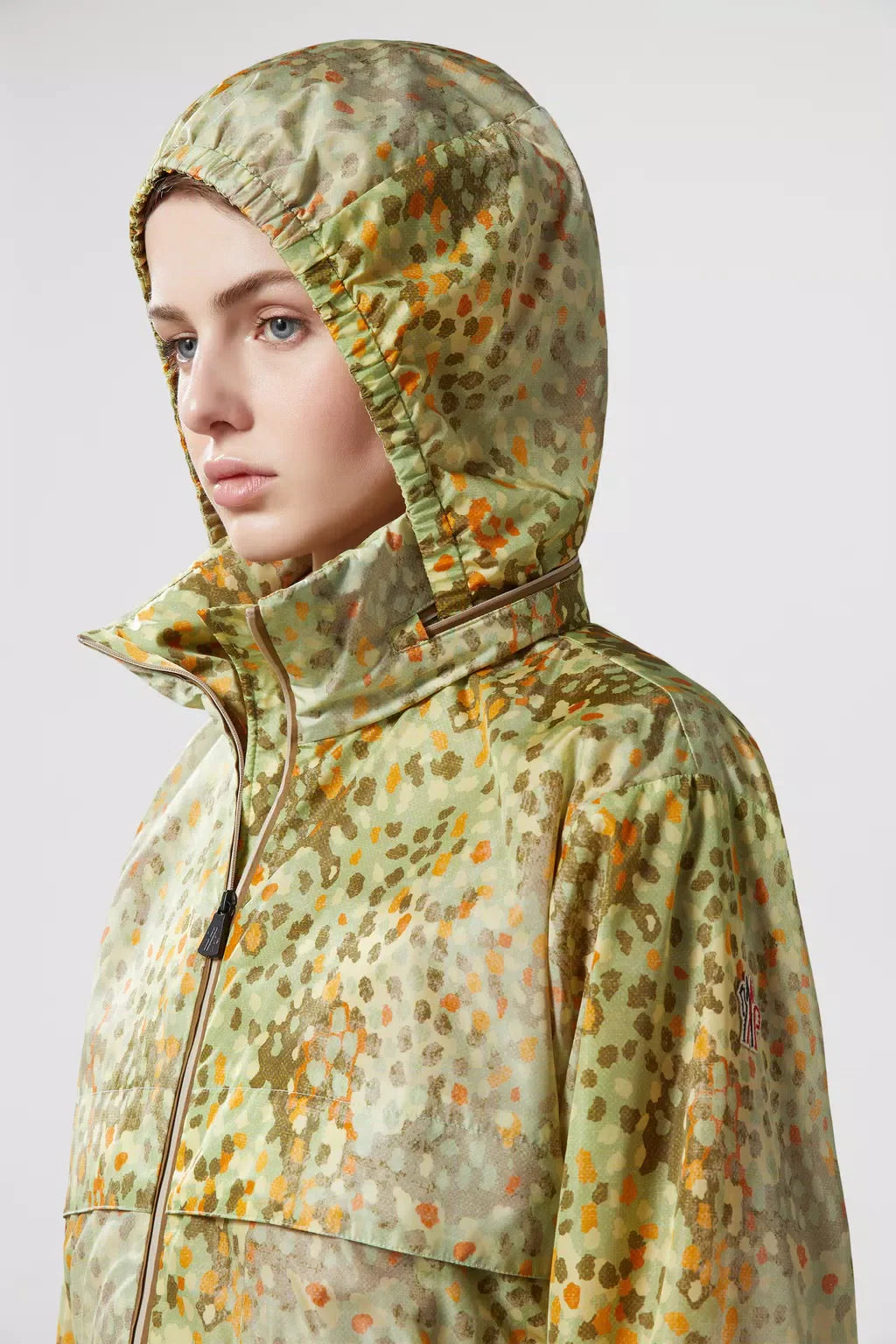 Folyeres Shell Jacket